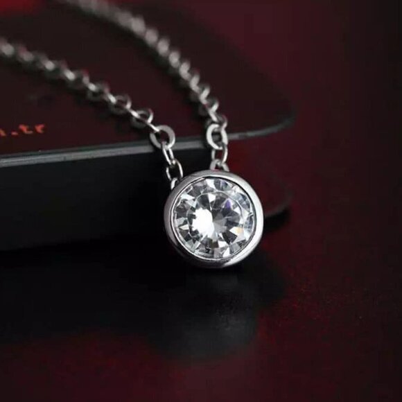 "Dainty Refine Crystal Clear Round Zircon Pendant Necklaces, UNVN12406 - Picture 1 of 3